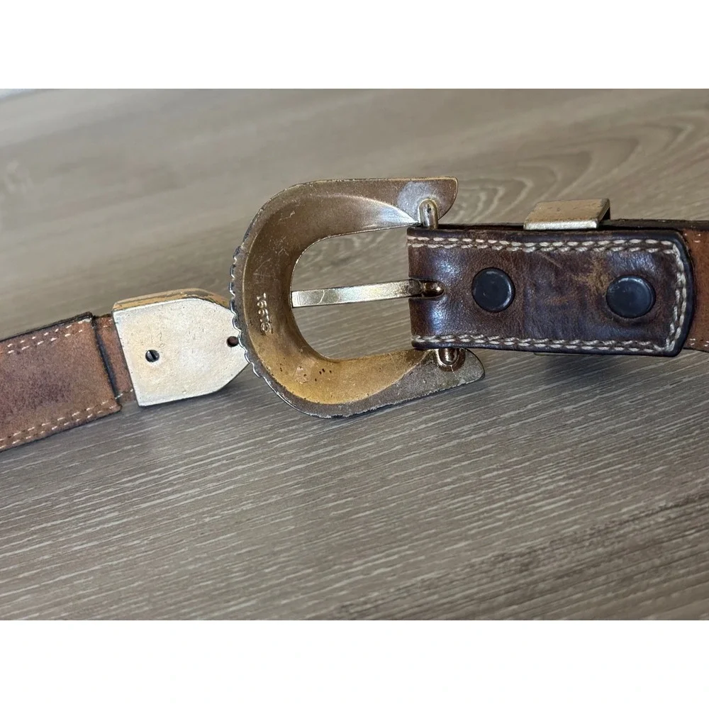 VTG Tony Lama Small Western Leather Belt Brass Buckle Sundance Western‎ Style